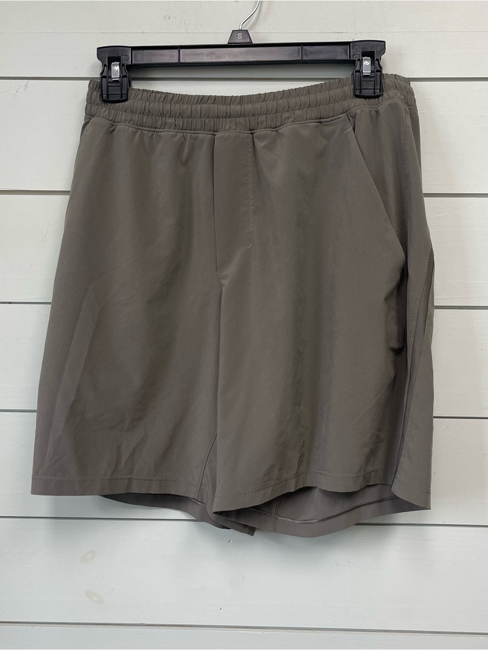 Lululemon pace breaker shorts linerless 7" tan men's size medium